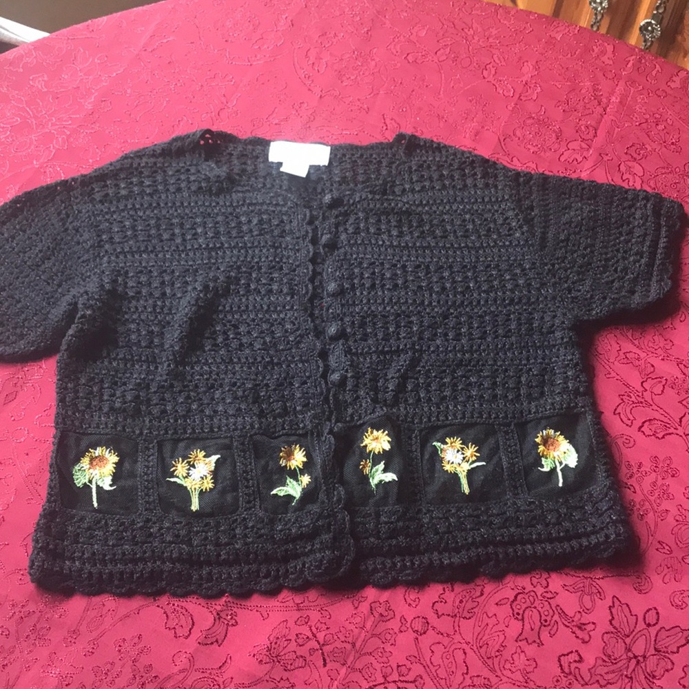 NWOT cute, crocheted cropped sweater/shrug